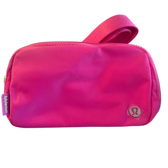 lululemon athletica Handbags - Lululemon belt bag sonic pink